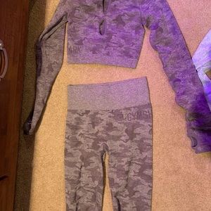 Gym shark crop top and leggings set
